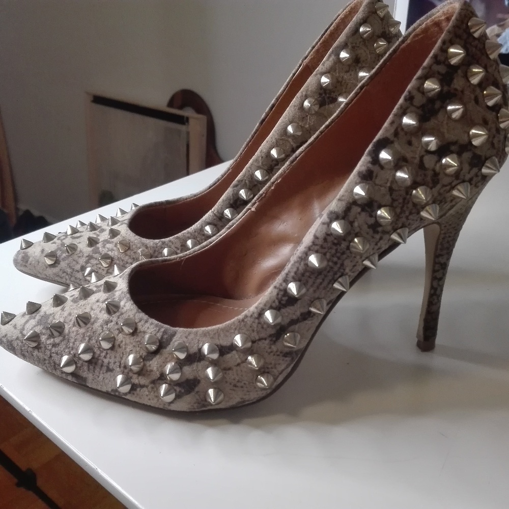 BCBG studded pumps